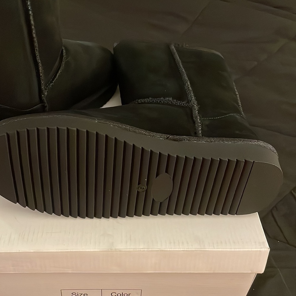🔥Sale🔥pretty and comfy black suede boots..NWOT..NIB..never worn.. - Picture 5 of 5